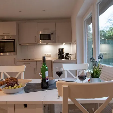 Wg 8 - Modern Ausgestattetes Ferienhaus Mit Garten Fur 2 Personen Holiday home